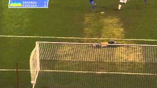 Van Bronckhorst Goal  Arsenal vs Chelsea [upl. by Eilloh]