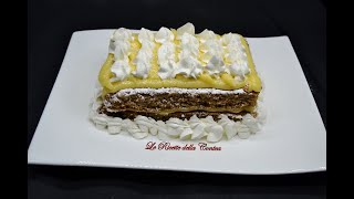 Dolci con il pistacchio Un dessert ricoperto di crema pasticcera e panna montata [upl. by Server]