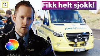 Motorsyklist blir påkjørt av bil som fikk han i blindsonen  Politiet Tango 38  discovery Norge [upl. by Esilahc]