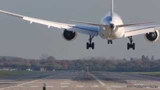 Impressive Boeing 787 Dreamliner very smooth soft landing Gatwick Airport [upl. by Adi]