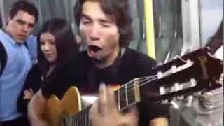 El mejor cantante de transmilenio El vídeo mas visto [upl. by Koeninger350]