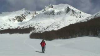 Rando en Auvergne  Raquettes à neige dans le Sancy Chastreix Fontaine Salée [upl. by Caleb45]