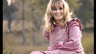 Skeeter Davis 1963 quotI Cant Stay Mad At Youquot My Extended version [upl. by Las]