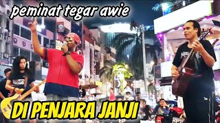 Di Penjara JanjiBerasa di Konsert AwieSemua menjerit dengar abang baju merah tarik [upl. by Ailimac]