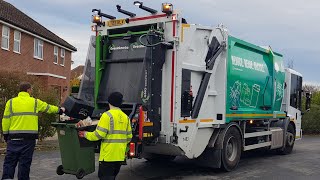 Brand New Geesink N4 With GNG Bin Lifts Bin Lorry Collecting Paper And Card [upl. by Yrkcaz153]