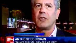 ANTHONY BOURDAIN EN CHILE ENTREVISTADO EN RESTAURANTE DE COCINA PERUANA PART 1 [upl. by Thetes971]