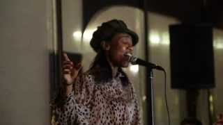 Gold  Beverley Knight Sessions58 [upl. by Wawro907]