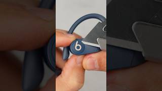 🤔 Best looking EarBuds PowerBeats Pro [upl. by Inaliak]