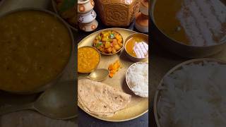 Aaj ki Thali  Gujarati Chutti Toor Dal Osaman RiceRoti Aloo ki Sabji and green Turmaric Pickle [upl. by David]