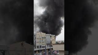 Aversa CE  Incendio in un deposito nella zona Borgo  1  190624 [upl. by Ahseikram]