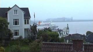 MS BREMEN passiert Blankenese [upl. by Idnal]