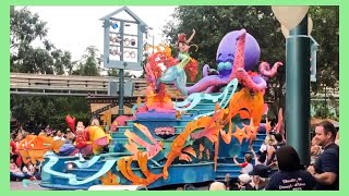 Mickey’s Soundsational Parade 2019 New at Disneyland [upl. by Ahsienauq]