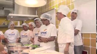 Programa Senac nas UPPs oferece cursos gratuitos de gastronomia no Complexo do Caju na Zona Port [upl. by Akihsal]