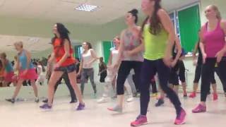 Zumba® Fitness quotLA BICICLETAquot Carlos Vives amp Shakira Official Choreografia [upl. by Nedap]