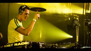 DJ Tiesto Live At Gatecrasher NEC 29112003 [upl. by Sheedy]