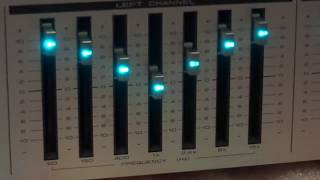 PIONEER SG540 GRAPHIC EQUALIZER VINTAGE 1980s ICE BLUE LED [upl. by Oek8]