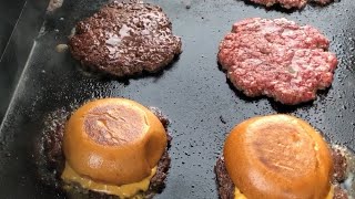 Making SmashBurgers on my Blackstone Quick and easy tips and tricks for the perfect cheeseburgers [upl. by Mazonson]