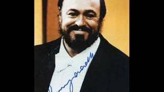 Pavarotti gets laughed at Spirito gentil live 1974 [upl. by Bodrogi]