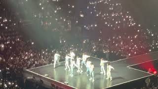 Ateez The Fellowship Break The Wall in Newark Day 2  Geek KQ Fellaz 2 [upl. by Frasch]