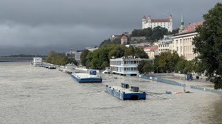 Bratislava aktuálna situácia Dunaj zaplavuje nábrežie pri Eurovei aj časť Petržalky [upl. by Gad]