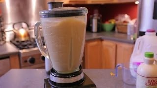 How to Make a Mocha Frap Without Using Cocoa Powder  Mochas [upl. by Xuerd]