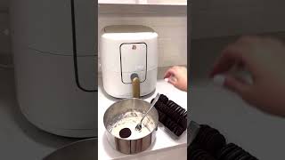 Air fried Oreos in the air fryer with 3 ingredients airfryer airfryerrecipe [upl. by Demott]