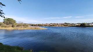 IrunMucho viento nubes y claros y calor esta mañana en el Bidasoa [upl. by Codi97]