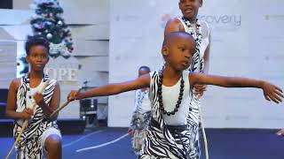 Rwandan Traditional Dance  Discovery Students DiscoverySchoolRwanda 250 Rwanda [upl. by Ardra530]