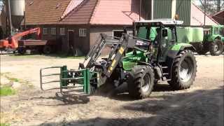 Balen stapelen met de Deutz Agrostar 608 [upl. by Arick]