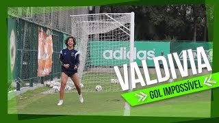 Valdivia marca gol ‘impossível’ no treino do Palmeiras [upl. by Hyacinth584]