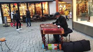 Claudiu Cioc țambal pe stradă Oldenburg Germania Cimbalom street performance Romanian Talent 1 [upl. by Stroud]