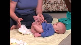 Tips for Changing Diapers of a Newborn Baby [upl. by Johnathan]