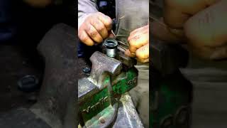 Break piston ki seal change krne ka tarika shorts automobile [upl. by Saberio]