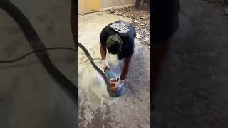 The EASIEST amp Cleanest Way To Remove Thinset Mortar como remover cemento de cerámica o tile [upl. by Cully251]