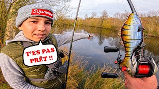 Cet enfant me montre sa meilleur technique pour pêcher du brochet en Hiver [upl. by Saduj]