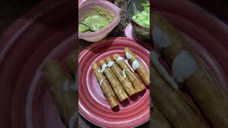 taquitos DORADOS DE pollo y queso FRESCO 2024 comidasmexicanas saludmental [upl. by Hasen765]