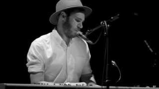 James Vincent McMorrow  CAVALIER  BARCELONA  2015 [upl. by Barnum]