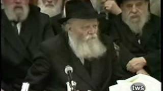 Nigun Hitvaadut with the Rebbe [upl. by Suhploda150]