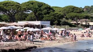 France 🇫🇷 StTropez Plage de Pampelonne 🏖️ large vue panoramique depuis la jetée de Tahiti Beach 🏖️ [upl. by Gibby718]