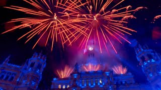 Cabalgata Reyes Magos Madrid 2023 Un espectáculo fuegos artificiales en Cibeles ponen fin Cabalgata [upl. by Bumgardner]