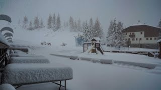 Nevone a Foppolo oltre 40 cm di neve fresca 04042019 [upl. by Jabez]