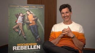 Florian David Fitz im Interview zu „Wochenendrebellen“ Der Autist im Fußballstadion  ZEITjUNGde [upl. by Nahem]