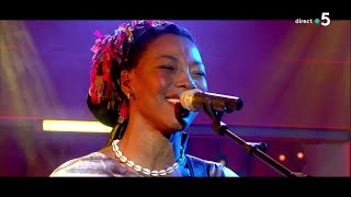 Fatoumata Diawara  quotNteriniquot live  C à Vous  29052018 [upl. by Sucerdor]