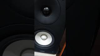 Amplifier Yamaha CRXE320 Ft Speaker Yamaha NSBP182 in Techno Trance Music [upl. by Valleau565]