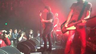 Ash Walking Barefoot Live at Dublin Academy 181011 [upl. by Nwahsud736]