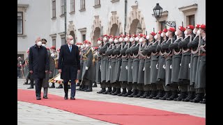 Empfang Präsident der Schweiz  Ehrenkompanie der Garde im Inneren Burghof [upl. by Jacqueline]