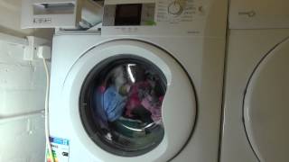 Beko WMB81445L Washing machine  Cotton load program and start [upl. by Neehar]