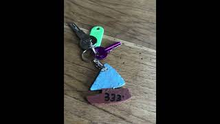 porte clef en boit [upl. by Arlena877]