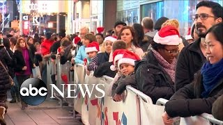 Black Friday Shoppers Get Their Spot in Line Early [upl. by Nesaj]