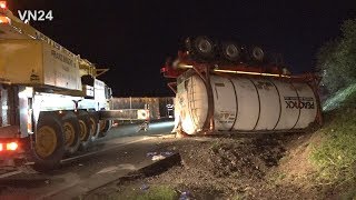 15042019  VN24  Bergung und AbschleppAktion nach schwerem Unfall auf der A2 bei Hamm [upl. by Mobley]